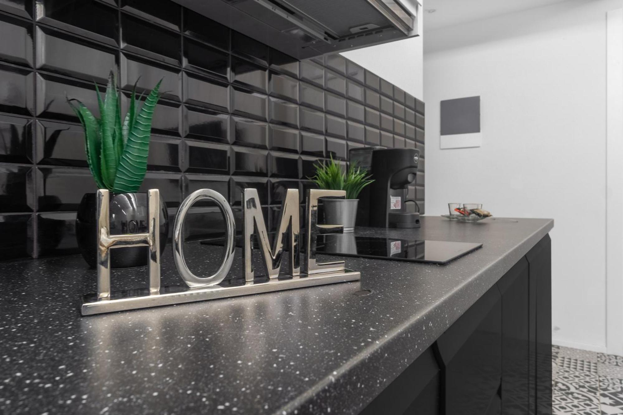 Pag60 -Crescenzago-Luxury Green House Милан Экстерьер фото